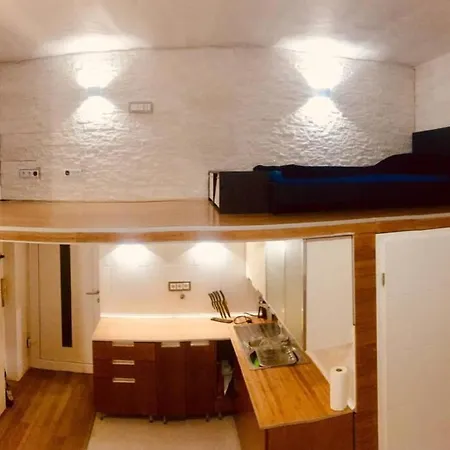 Mitte, Mit Galerie Apartment Wiesbaden